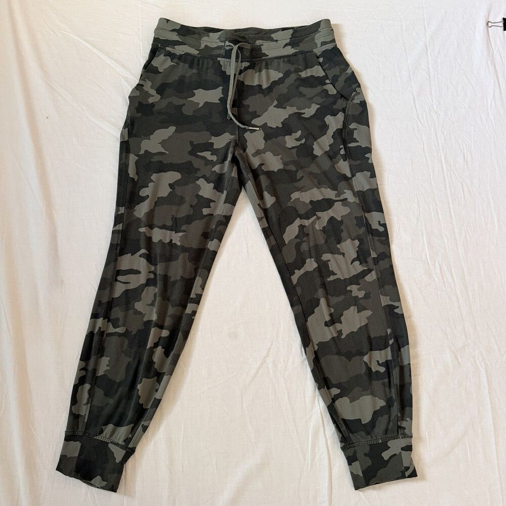 Lululemon Women's 10 Soft Stretch Pants Jogger 27" Heritage Camo Dark Olive EUC